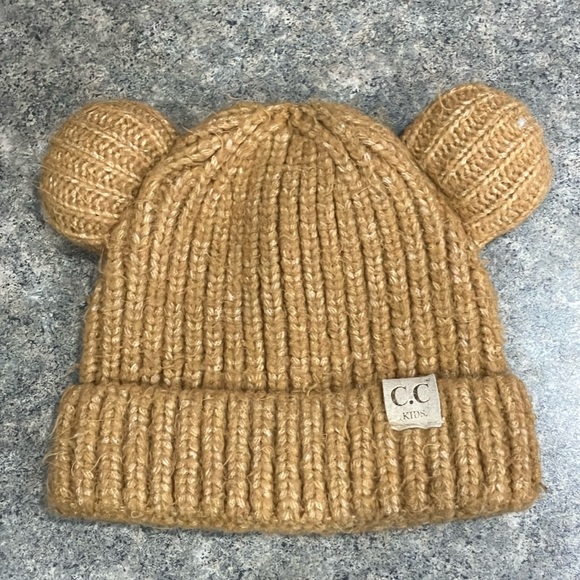 Little girls CC beanie with ears - Picture 1 of 4